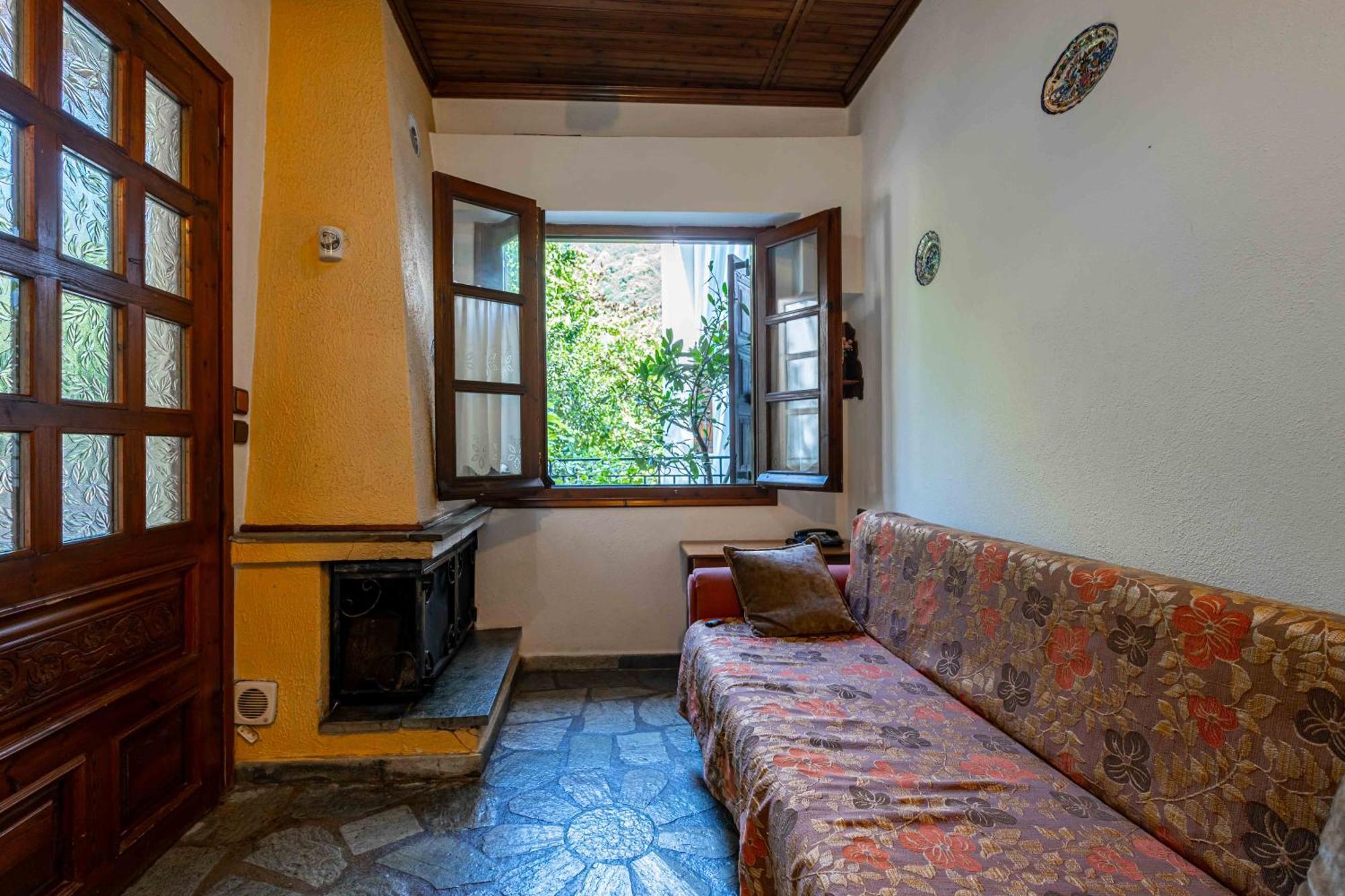 Guesthouse Papachristou Tsagarada Ngoại thất bức ảnh