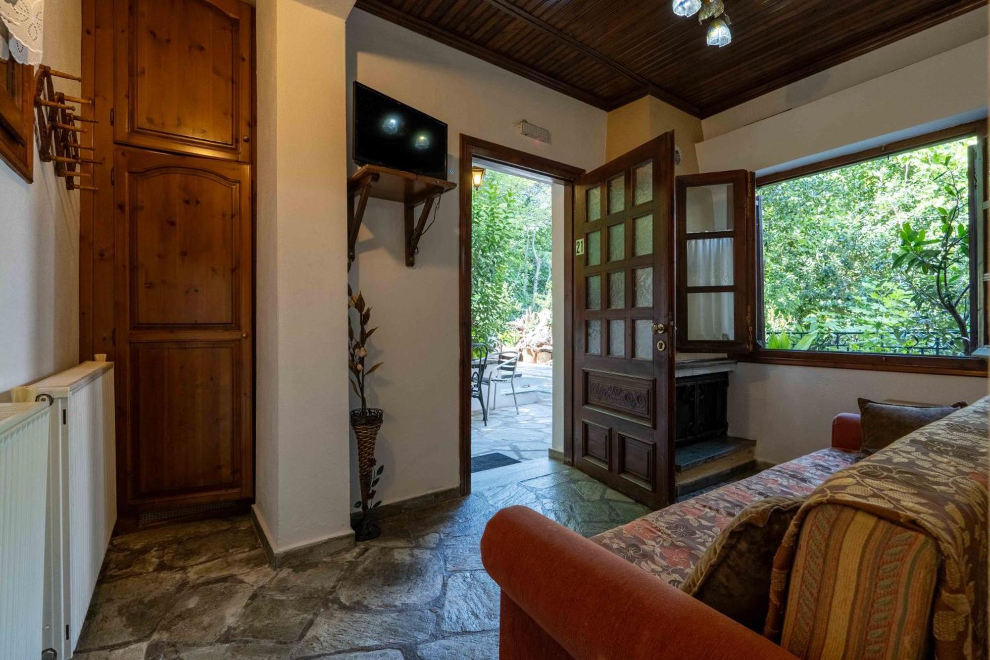 Guesthouse Papachristou Tsagarada Ngoại thất bức ảnh